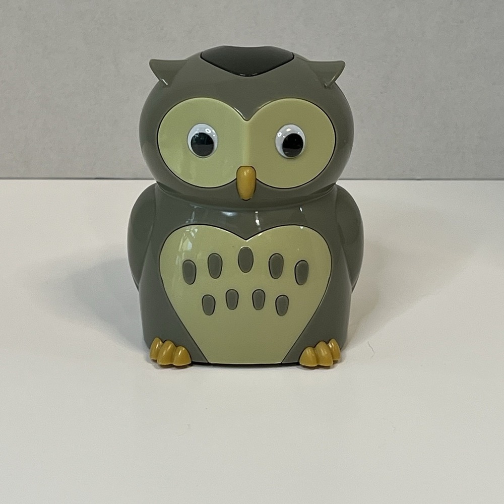 Owl Shaped electric pencil sharpener cartoon battery operated automatic shut-off